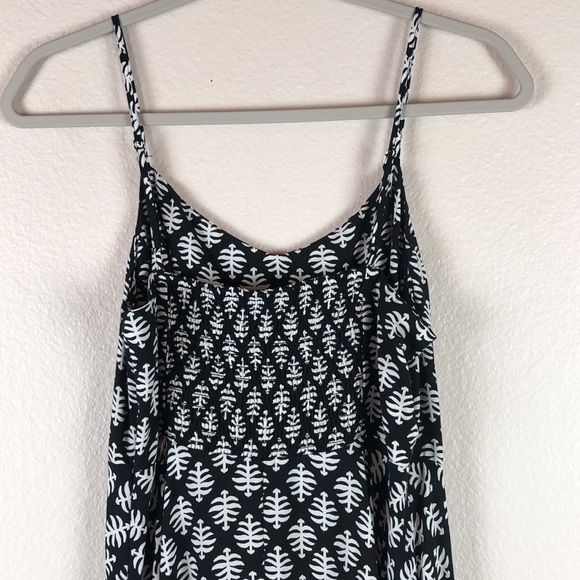 Old Navy Smocked Back Cami Dress White Black Print Sz M - Picture 5 of 9